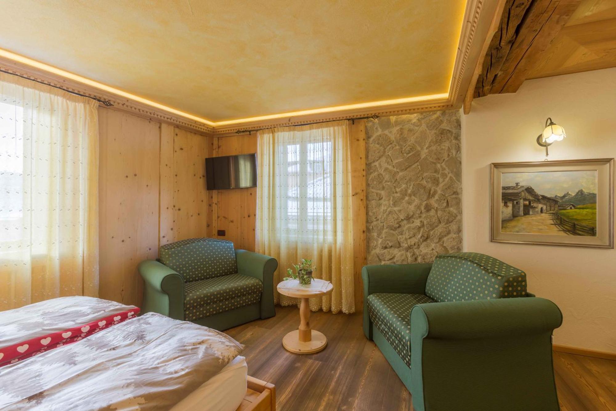 Hotel La Stua Cavalese Eksteriør bilde